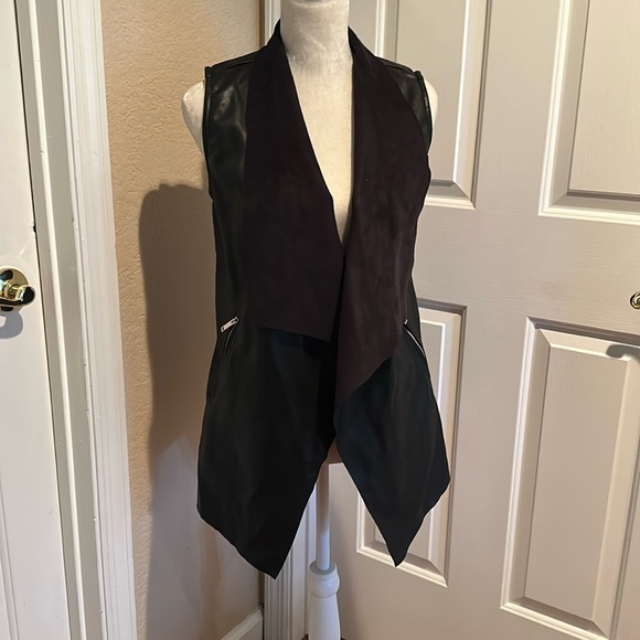 Philosophy Faux Vegan Leather Vest - Picture 2 of 6